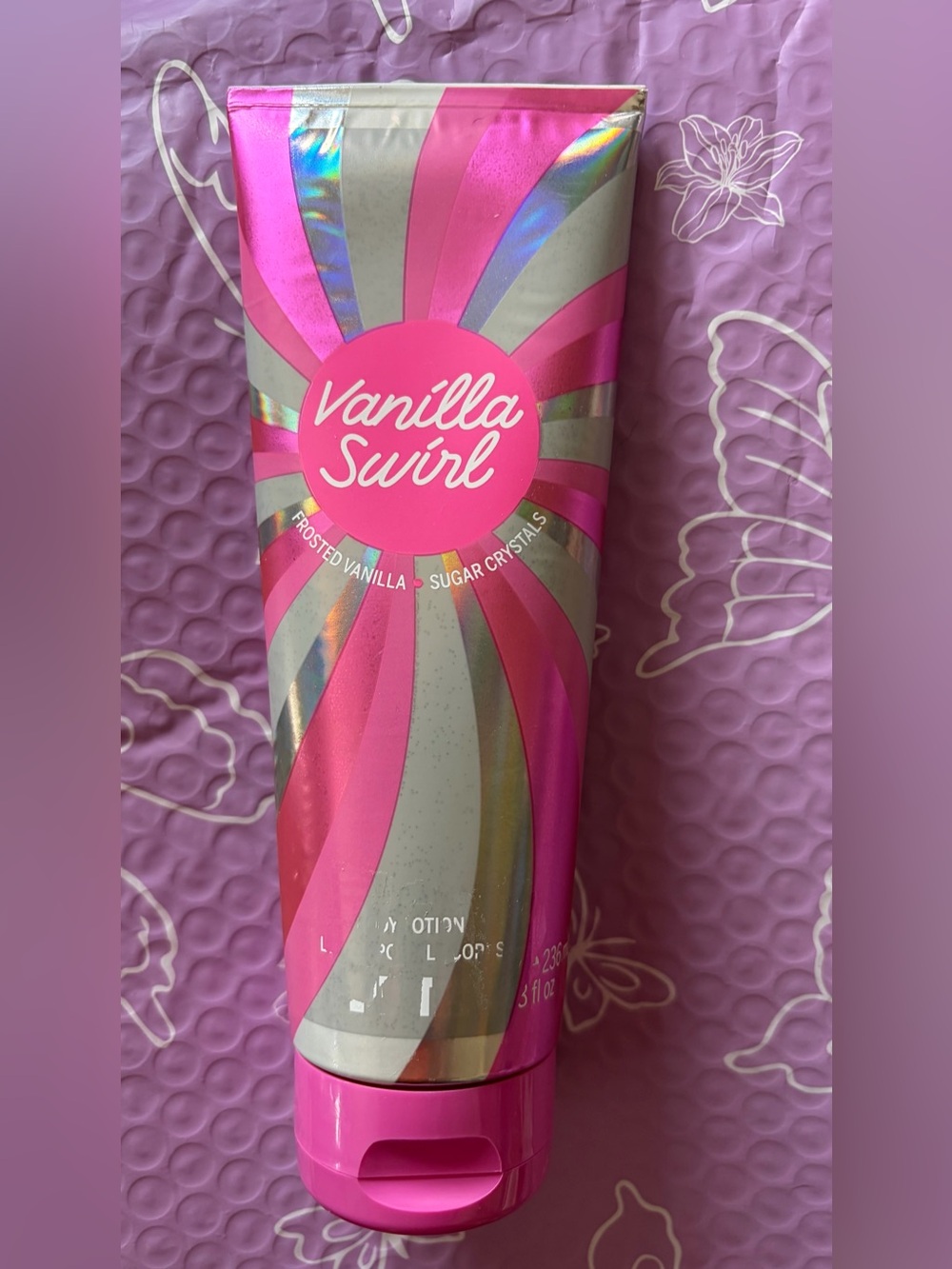 Victoria’s Secret Vanilla Swirl Frosted Vanilla Body Cream - Pink
